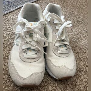 White & Teal Daisy New Balance Sneakers